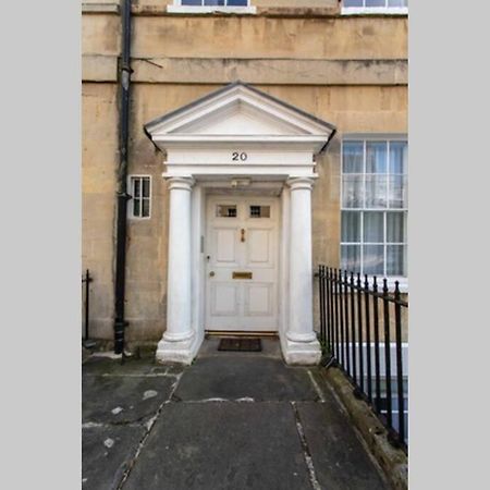 Stylish Georgian Retreat Apartment บาธ ภายนอก รูปภาพ